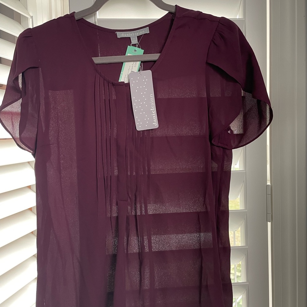 Women’s brand new top with tags size S